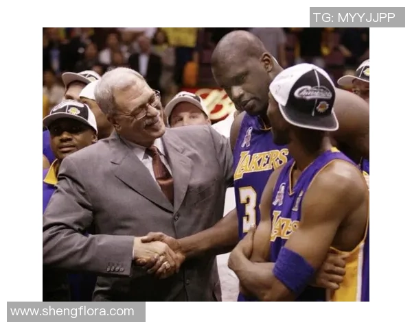 麦迪与科比在季后赛的巅峰对决与传奇时刻回顾 麦迪与科比在季后赛的巅峰对决与传奇时刻回顾